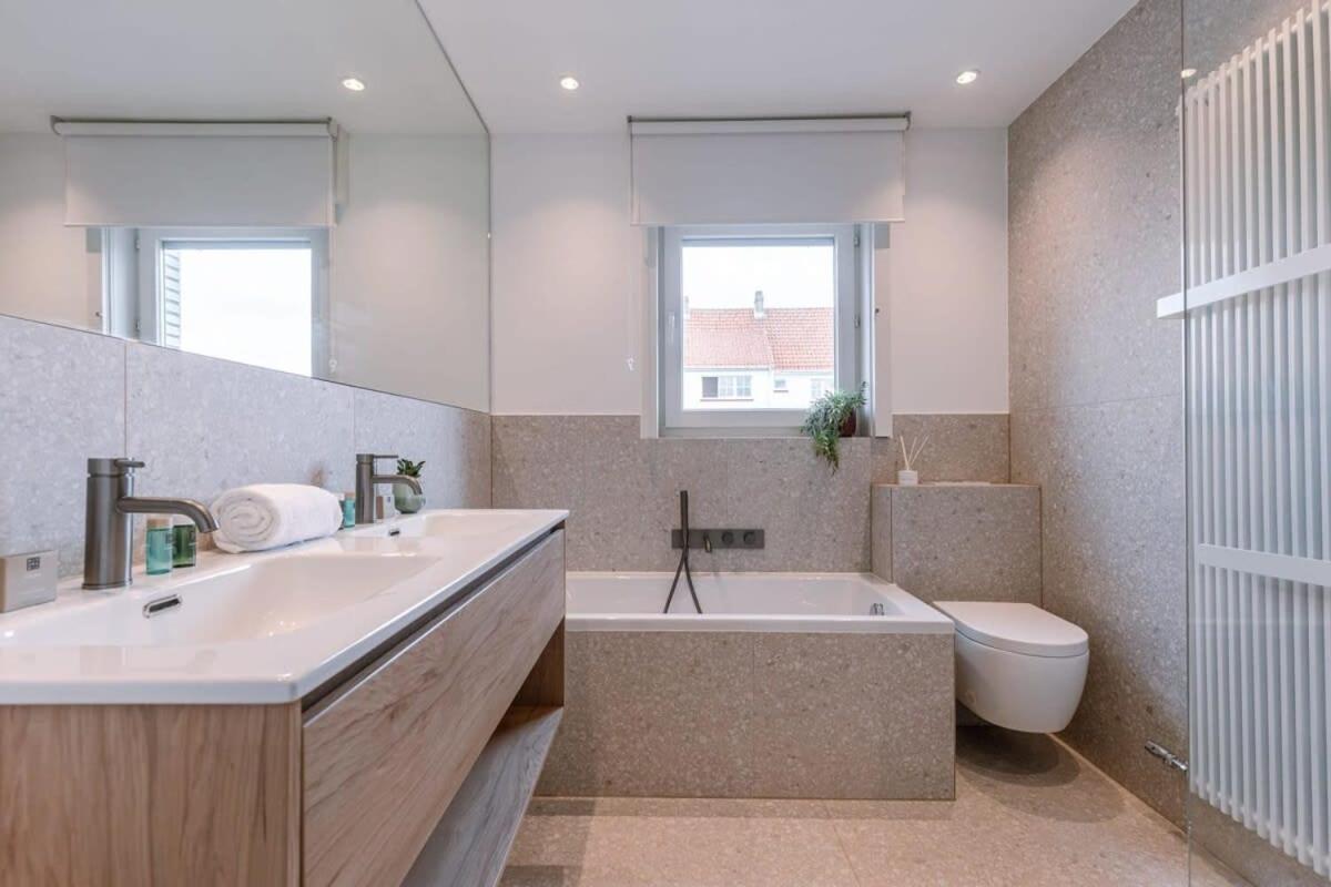 Huswell - Spacious Bungalow With Garden Near The Beach & Sea Middelkerke Exterior photo