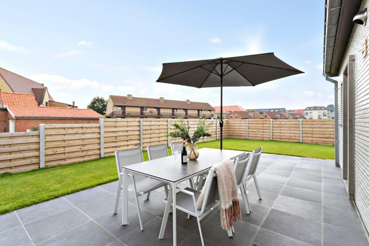 Huswell - Spacious Bungalow With Garden Near The Beach & Sea Middelkerke Exterior photo