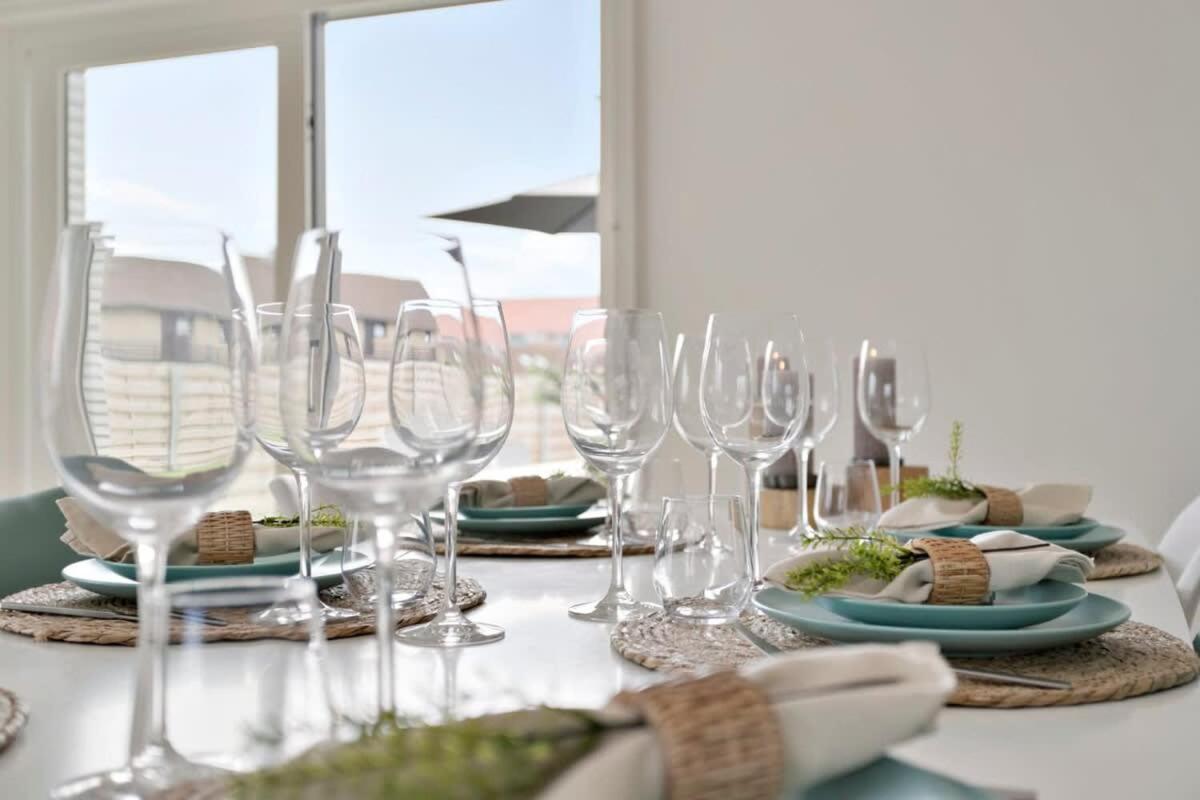 Huswell - Spacious Bungalow With Garden Near The Beach & Sea Middelkerke Exterior photo